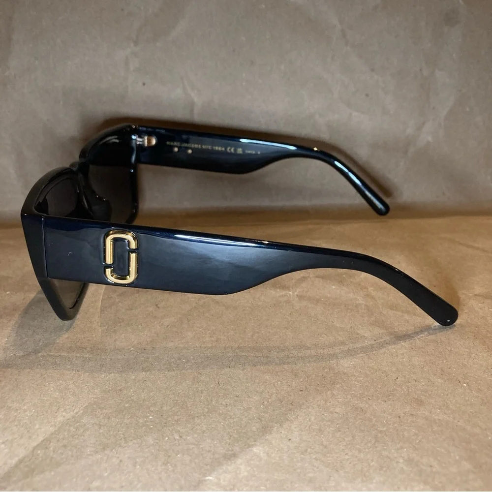 Marc jacobs sunglasses 646S
